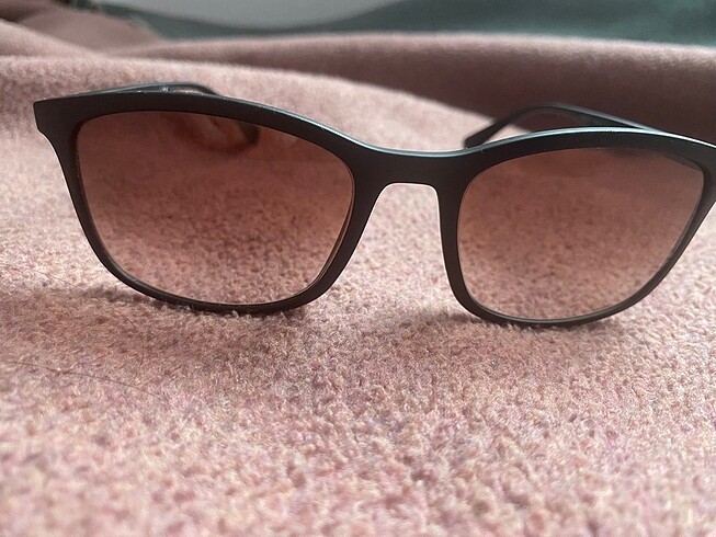 PRADA spt01t