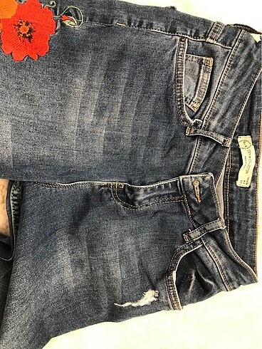 36 Beden Batik işlemeli jean