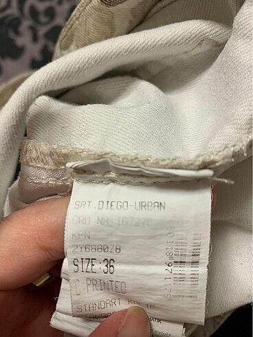 36 Beden Şort çiçekli