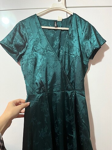 H&M H&M Saten kısa elbise