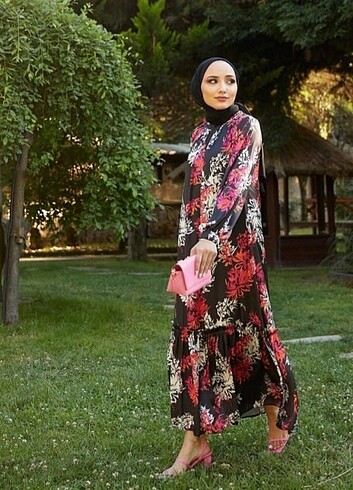 m Beden siyah Renk ELBISE