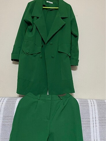 Havuç pantolonlu takım - Görsel 2