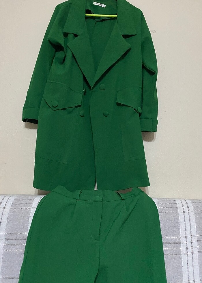 Havuç pantolonlu takım - Görsel 2