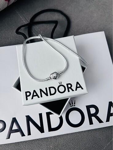 Pandora moments kalp kolye