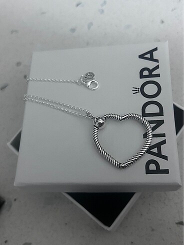 Pandora Pandora kalp kolye