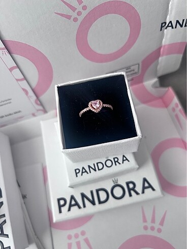 Pandora Pandora ışıltılı kalp yüzük