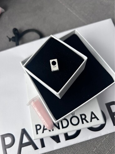 Beden gri Renk Pandora e harf charm