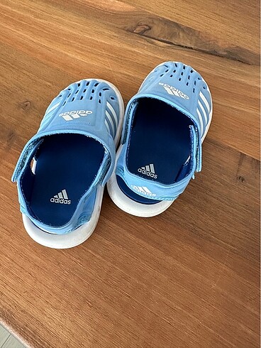 Adidas Erkek bebek 23 numara sandalet