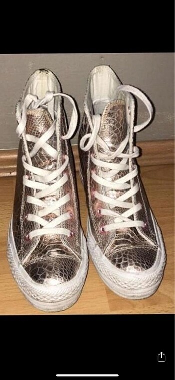 Gizli topuk Converse
