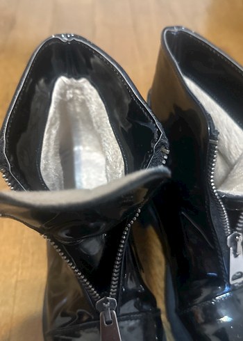 Siyah Parlak Fermuarlı Gotik Kadın Bot - Görsel 6