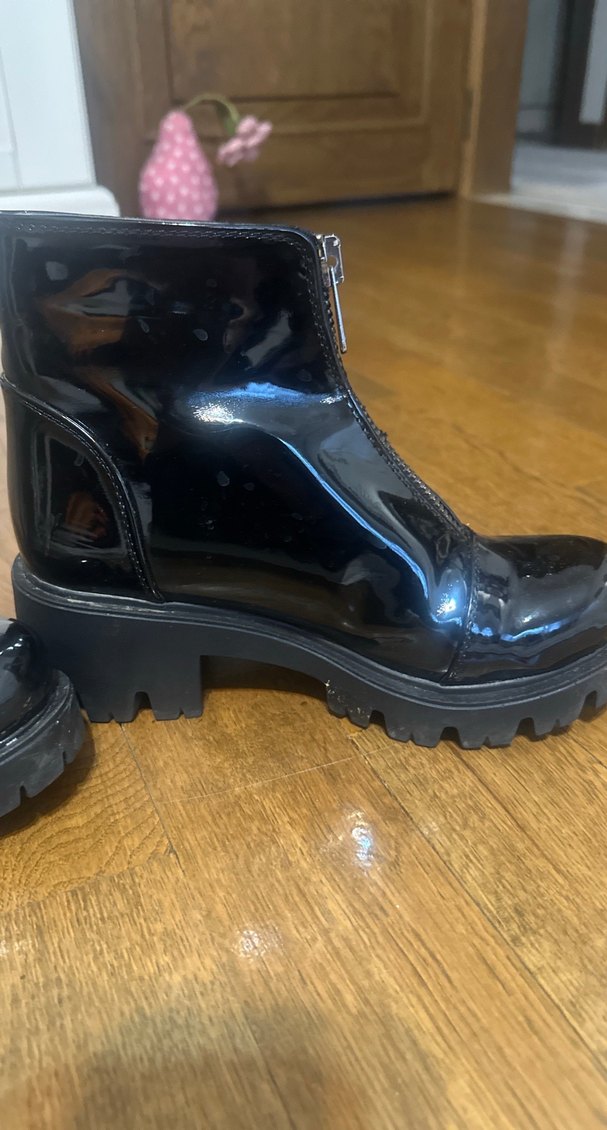 Siyah Parlak Fermuarlı Gotik Kadın Bot - Görsel 3