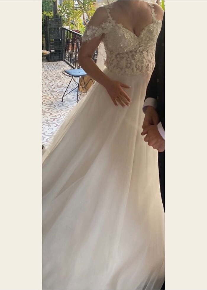 Üç boyut çiçekli a kesim gelinlik (Abiye Fiyatına) - Görsel 2