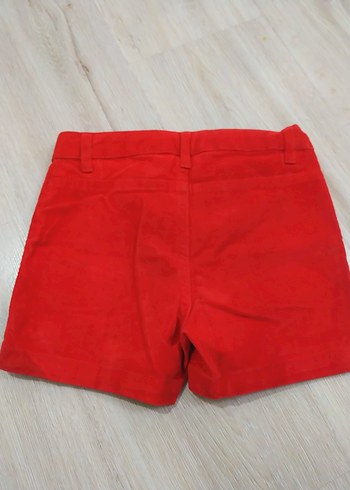 Nakışlı Kırmızı Süet Kız Şortu - Görsel 3