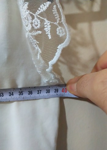 Düğmeli Beyaz Nakışlı Kolsuz Gömlek - Görsel 5