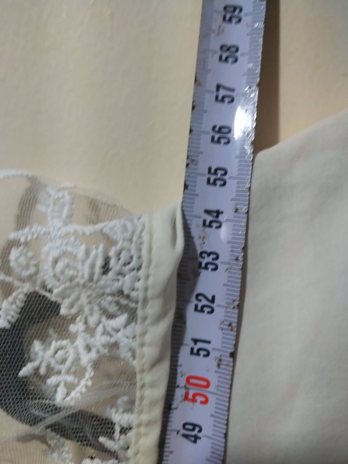 Düğmeli Beyaz Nakışlı Kolsuz Gömlek - Görsel 4