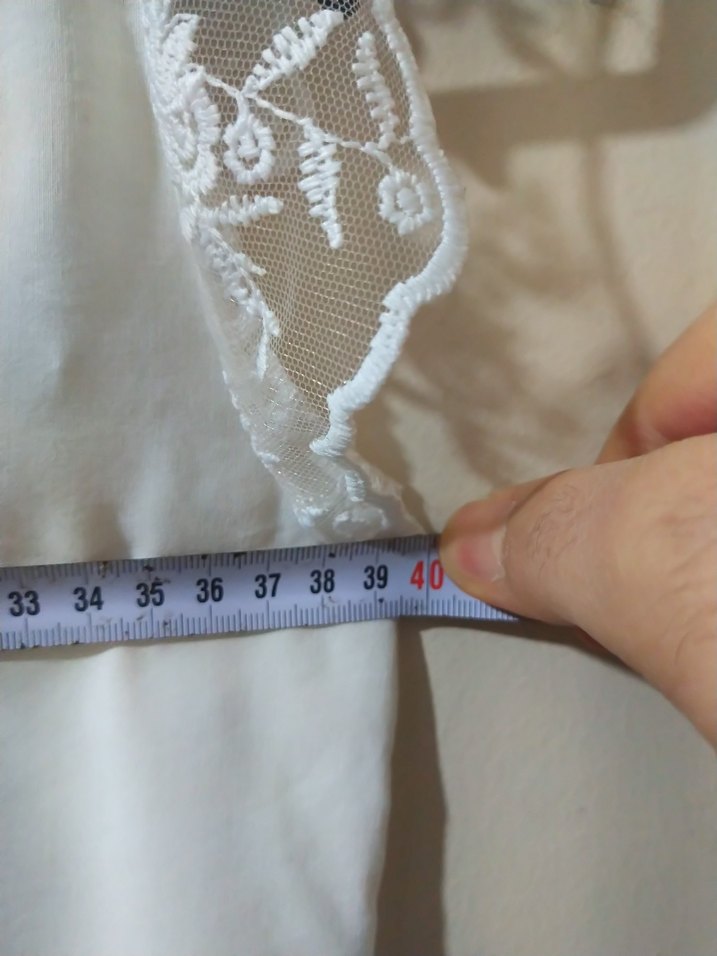 Düğmeli Beyaz Nakışlı Kolsuz Gömlek - Görsel 5