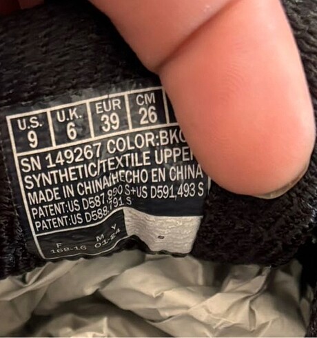 39 Beden siyah Renk Skechers fiyat son 39