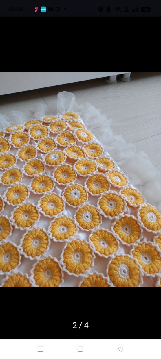 Sarı Nakışlı Örgü Bebek Battaniyesi - Görsel 2