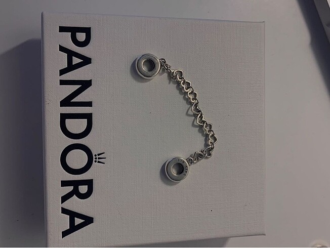 Pandora pandora charm