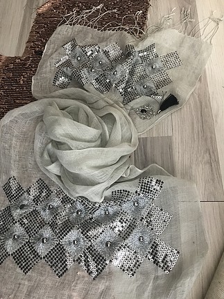 Diğer Butik ürünü Keten kumaş ,payeti dokuma ve nakış işçilikçidir