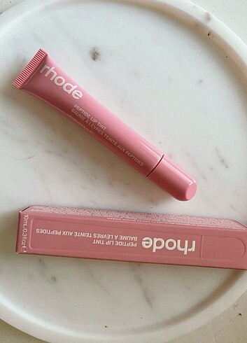 Diğer Rhode ribbon lip balm tint