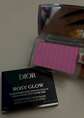 Dior Rosy Glow Pudralı Allık