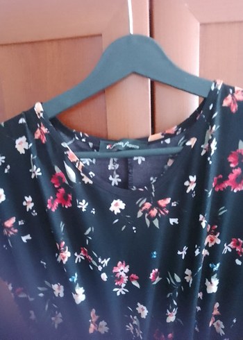 Çiçek Desenli Siyah elbise - Görsel 5