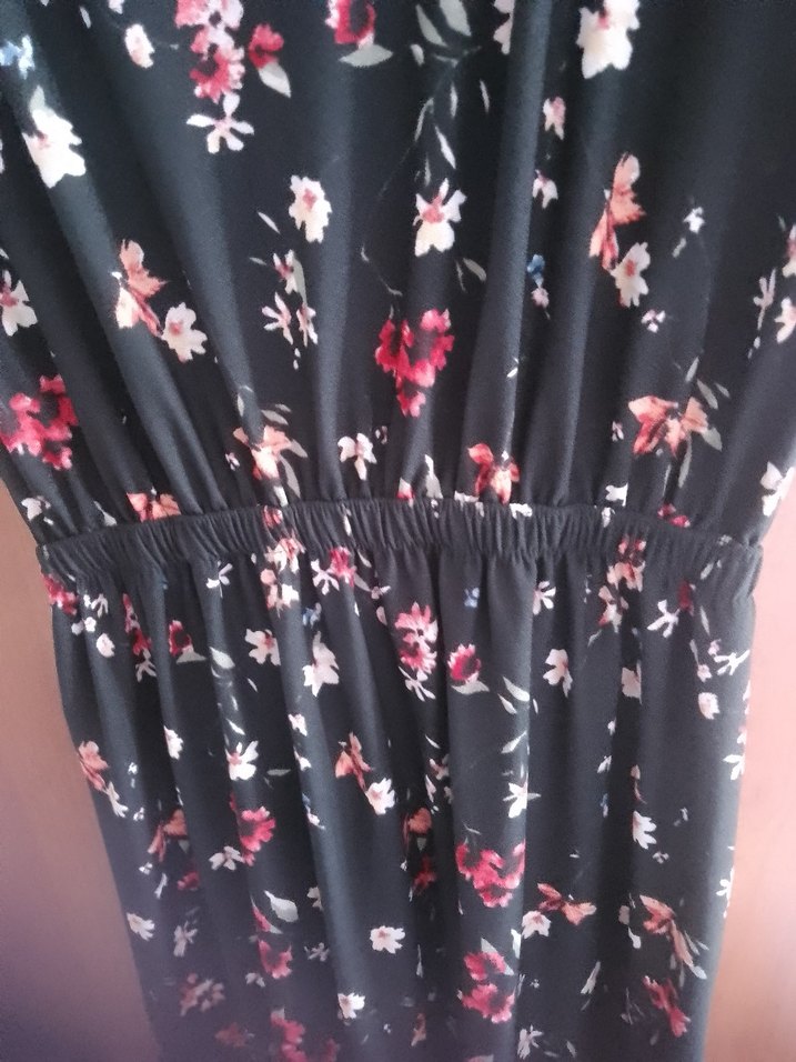 Çiçek Desenli Siyah elbise - Görsel 3