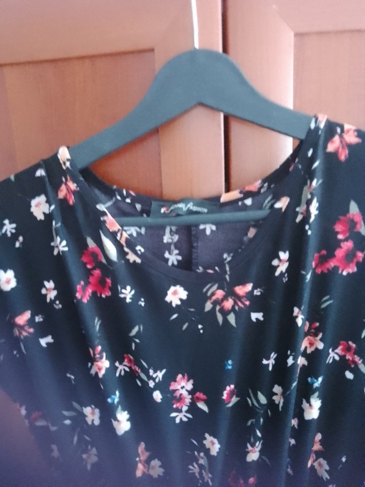 Çiçek Desenli Siyah elbise - Görsel 5