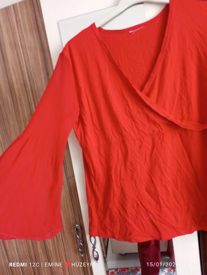 Kırmızı V Yakalı Uzun Kollu Keten Bluz - Görsel 2