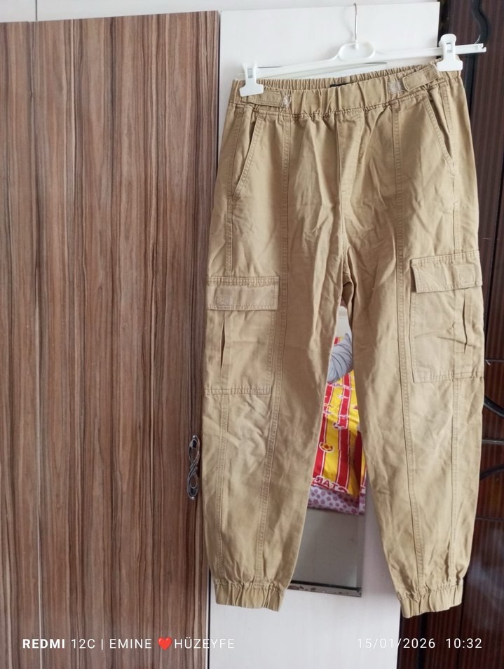 Bej Kadın Kemerli Bol Kesim Kumaş Pantolon - Görsel 3