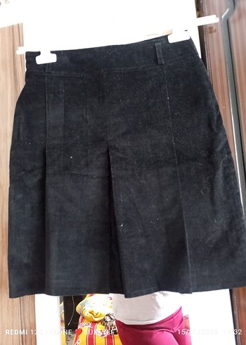 Siyah Süet Pilili Mini Etek - Görsel 2