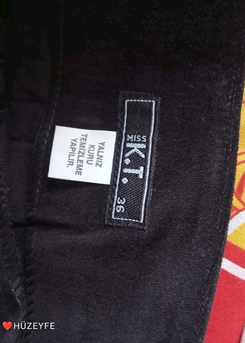 Siyah Süet Pilili Mini Etek - Görsel 4