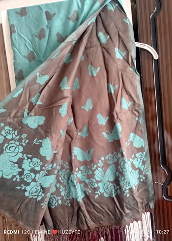 Kelebek Desenli Kahverengi Kadın Şal - Görsel 2