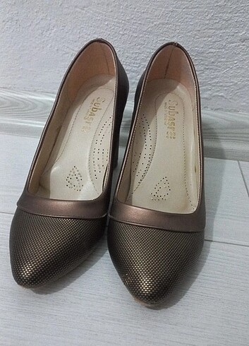 Diğer Bronz renk Stiletto