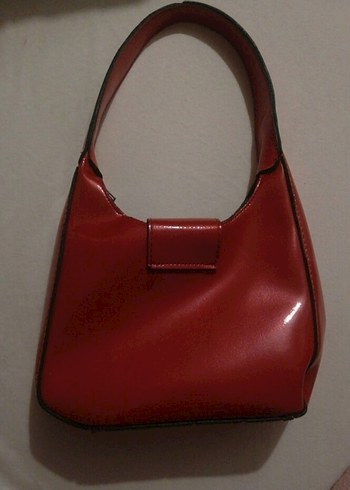 Kırmızı Parlak Deri Kadın Çantası - Görsel 9