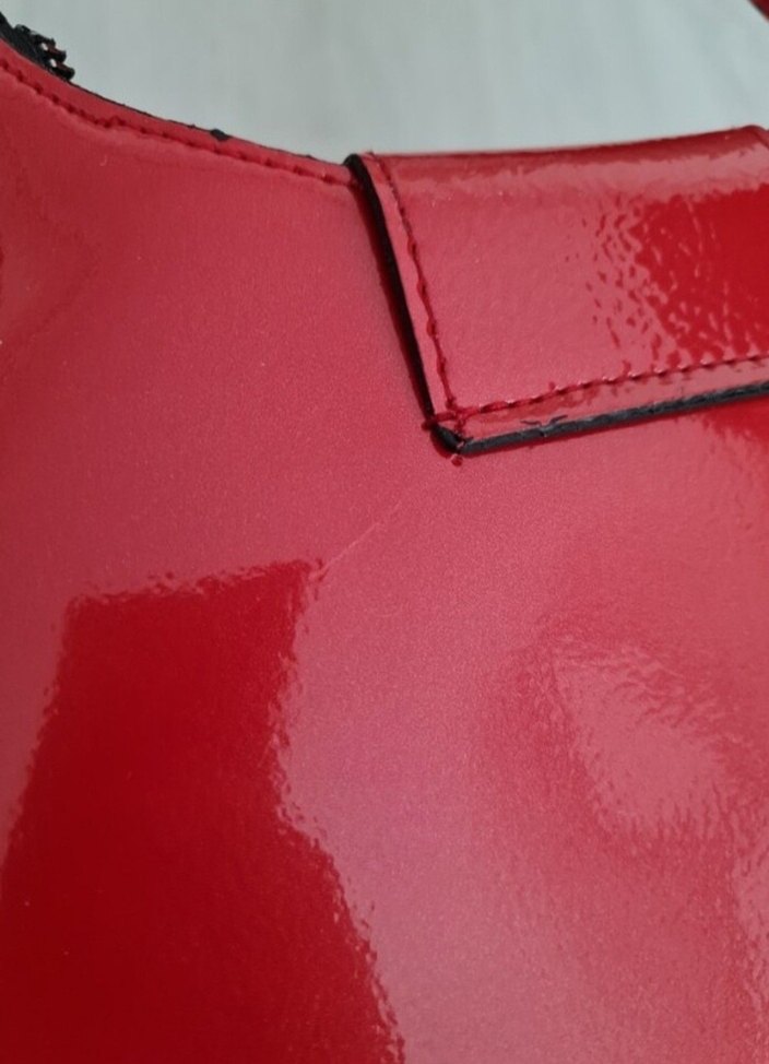 Kırmızı Parlak Deri Kadın Çantası - Görsel 3