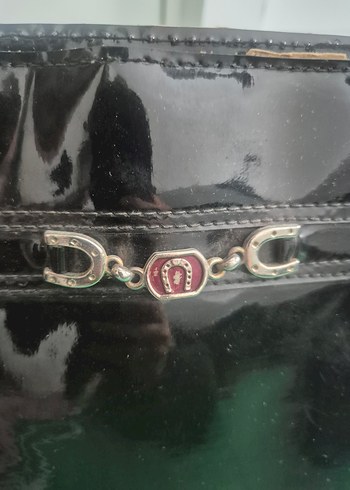 Diğer Antika Vintage Kadın Rugan Çanta. En az 50 yıllık.