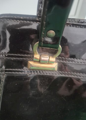 Beden Antika Vintage Kadın Rugan Çanta. En az 50 yıllık.
