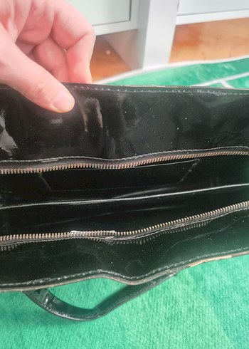  Beden siyah Renk Antika Vintage Kadın Rugan Çanta. En az 50 yıllık.