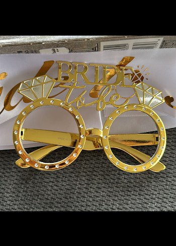 Altın Renkli Bride To Be Parlak Gözlük ve kuşak
