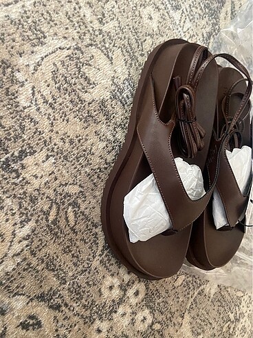 37 Beden kahverengi Renk Bershka sandalet