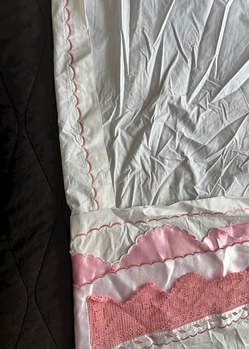 Dantel Nakışlı Pembe Yatak Örtüsü Takımı - Görsel 12