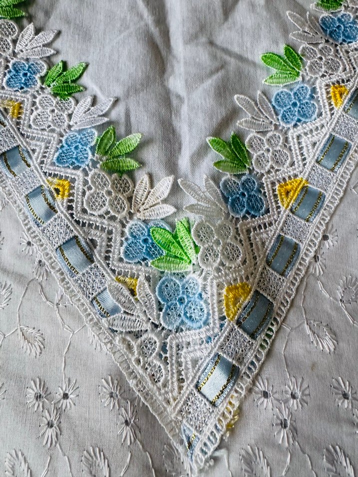 Nakışlı Güpürlü Beyaz bebek nevresim takımı - Görsel 4