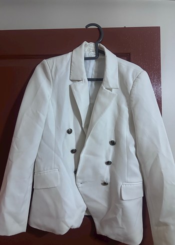Zara Sikligin Simgesi Beyaz Cift Sirali Blazer