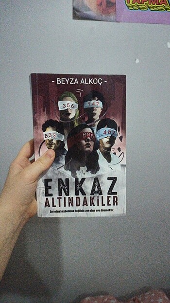 Enkaz altındakiler