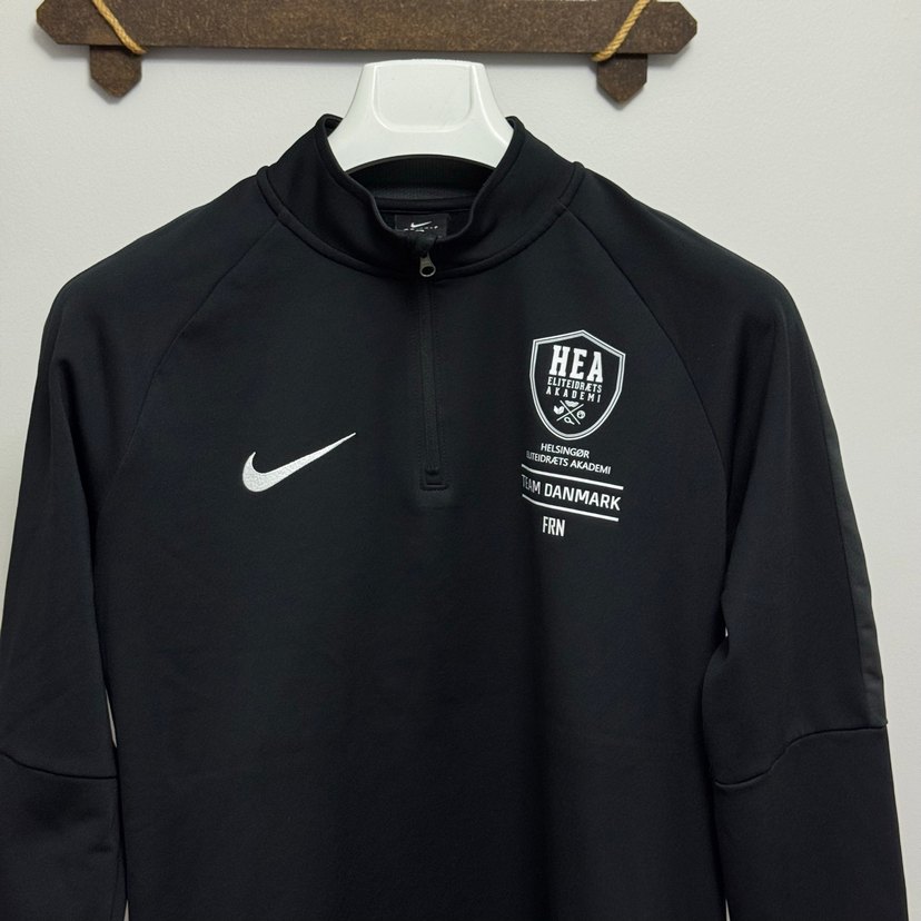 Nike Yarım Fermuarlı Sweatshirt - Görsel 5