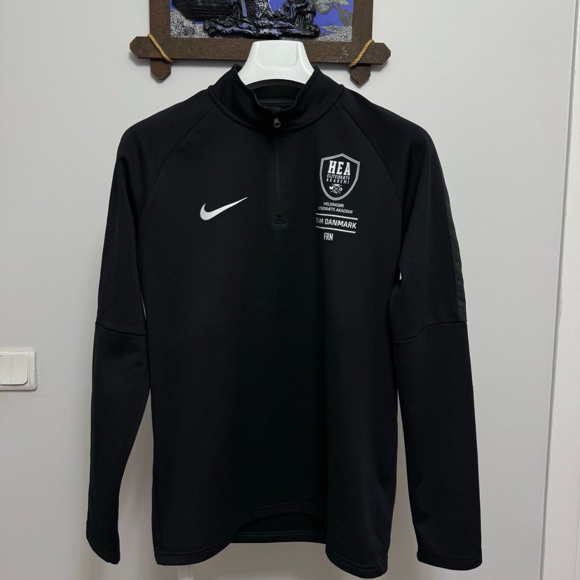Nike Yarım Fermuarlı Sweatshirt - Görsel 3