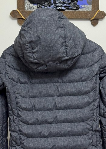 Peak Performance Kapüşonlu Kadın Şişme Mont - Görsel 6