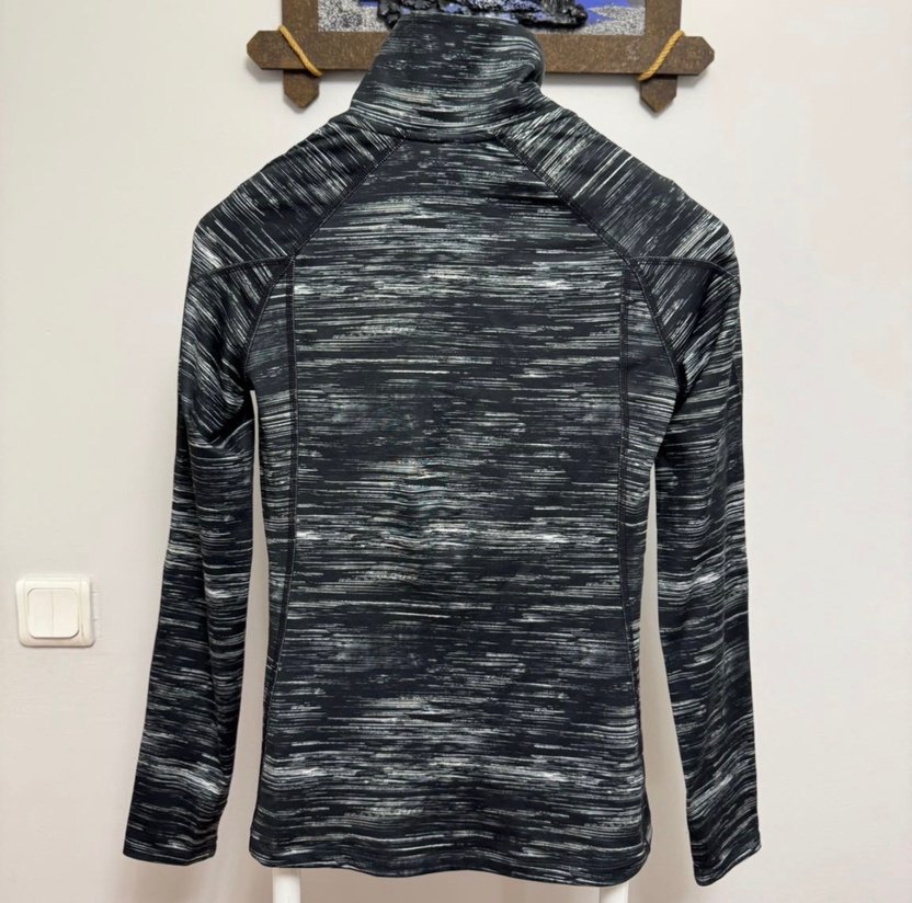 Under Armour Gri Yüksek Yakalı Fermuarlı Kadın Spor Üstü - Görsel 4